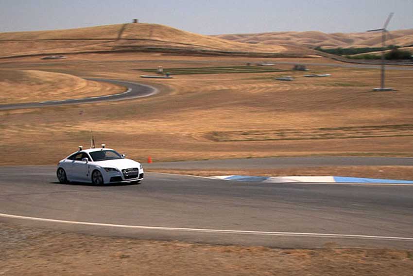 Driverless Audi TTS on the racetrack