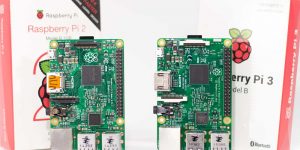 Raspberry Pi 2 and Pi 3 side by side