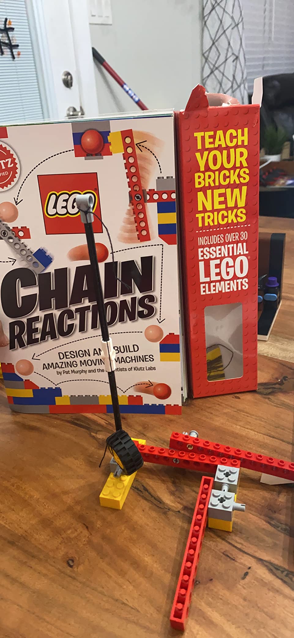 LEGO® Chain Reactions: Design and build amazing moving machines customer photo 2