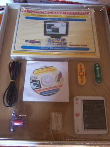 Snap Circuits Jr. SC-100 Electronics Exploration Kit, Over 100 Projects, Full Color Project Manual, 28 Parts, STEM Educational Toy for Kids 8 + customer photo 2