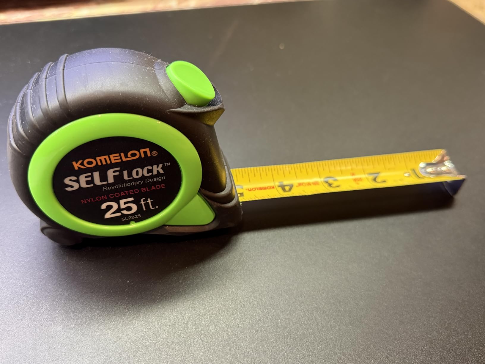 Komelon SL2825 Self Lock 25-Foot Power Tape customer photo 1
