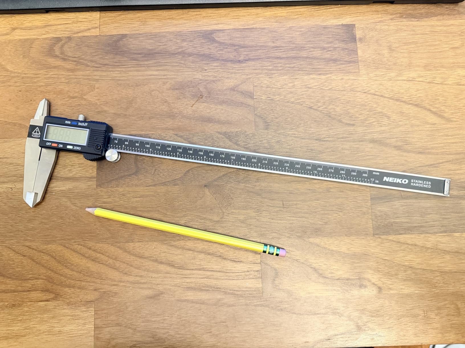 NEIKO 01409A 12” Electronic Digital Caliper | Extra Large Display | 0-12 Inches | Inch/Fractions/Millimeter Conversion | Polished Stainless Steel customer photo 1