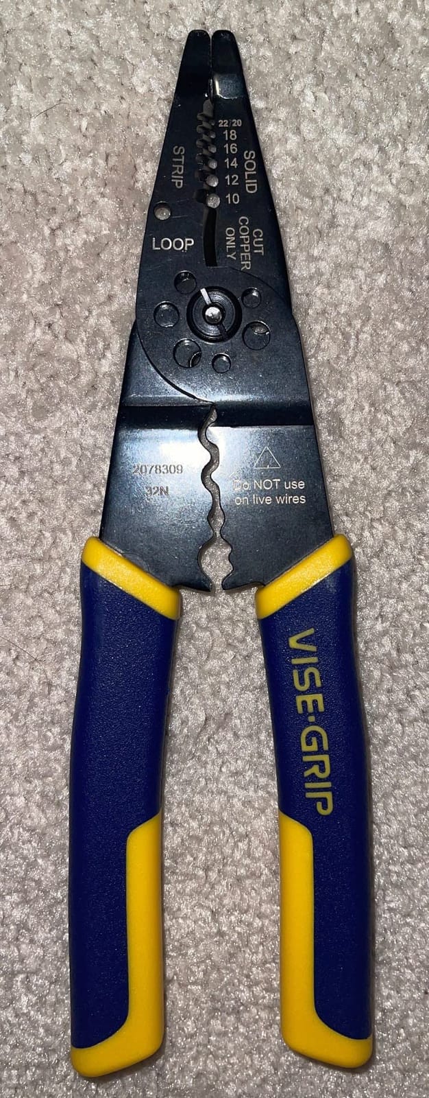 IRWIN Vise-Grip Wire Stripper, 8 Inch, Cuts 10-22 AWG, Plier Style Nose, ProTouch for Comfort, Blue (2078309) customer photo 2