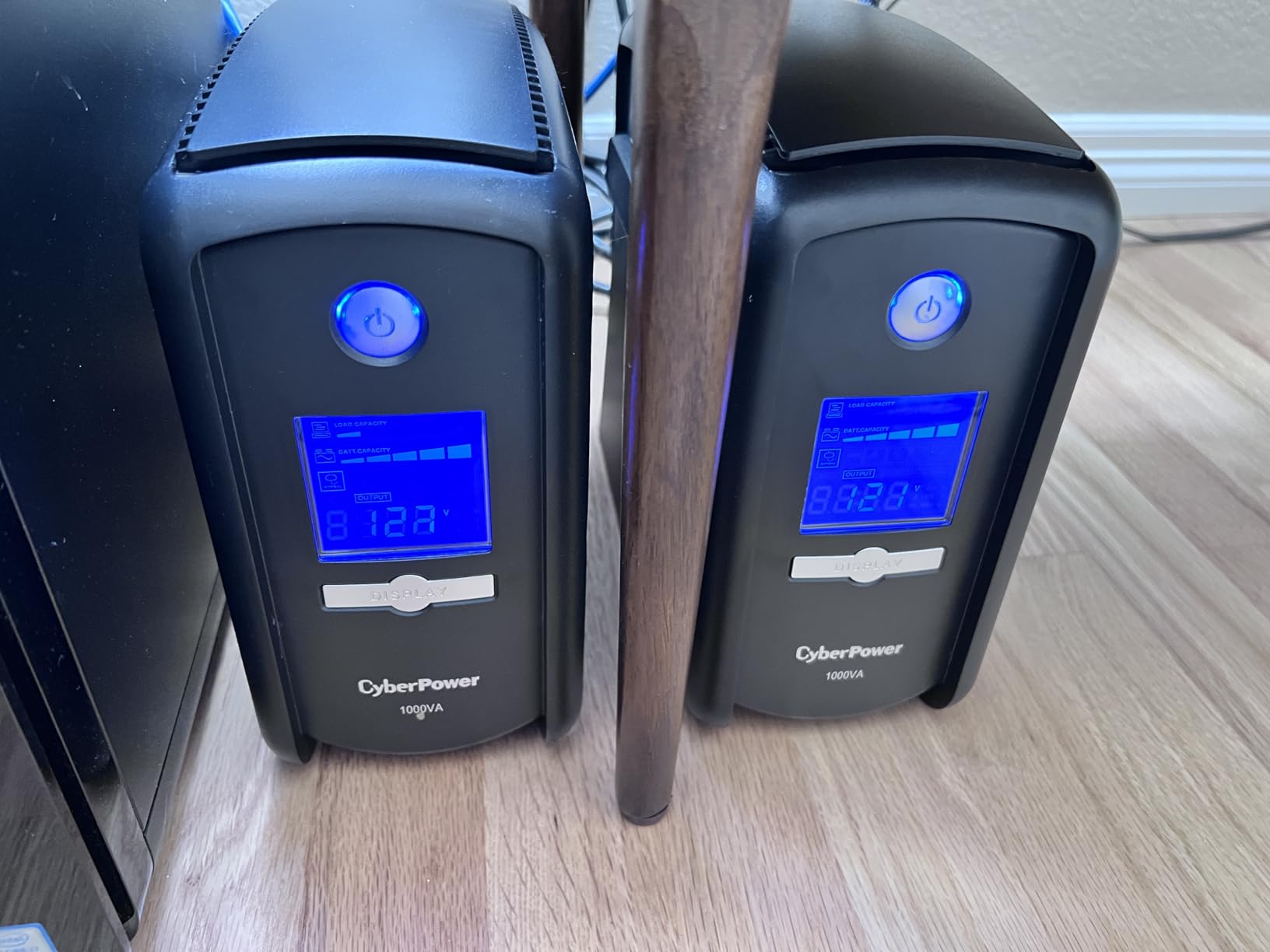 CyberPower CP1000AVRLCD Intelligent LCD UPS Battery Backup customer photo 1