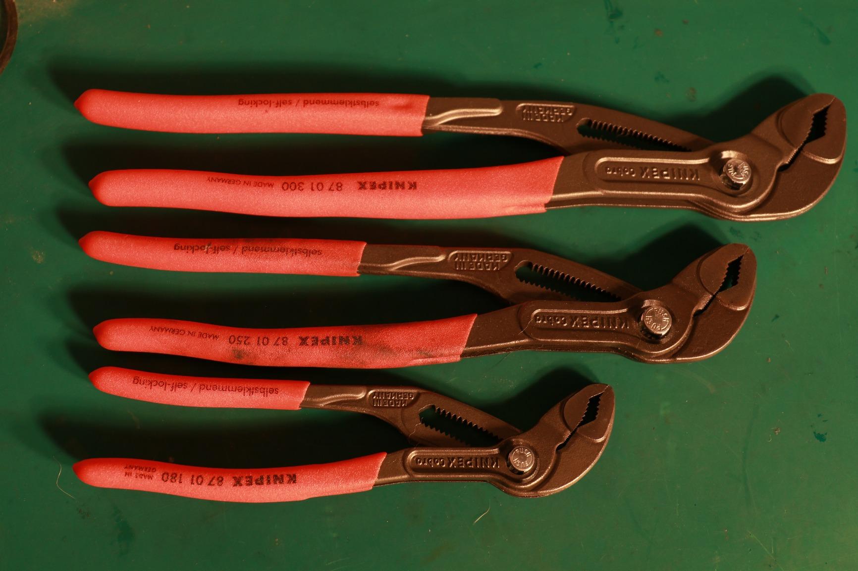 KNIPEX Tools 00 20 06 US1, Cobra Pliers 7, 10, and 12-Inch Set, 3-Piece customer photo 1