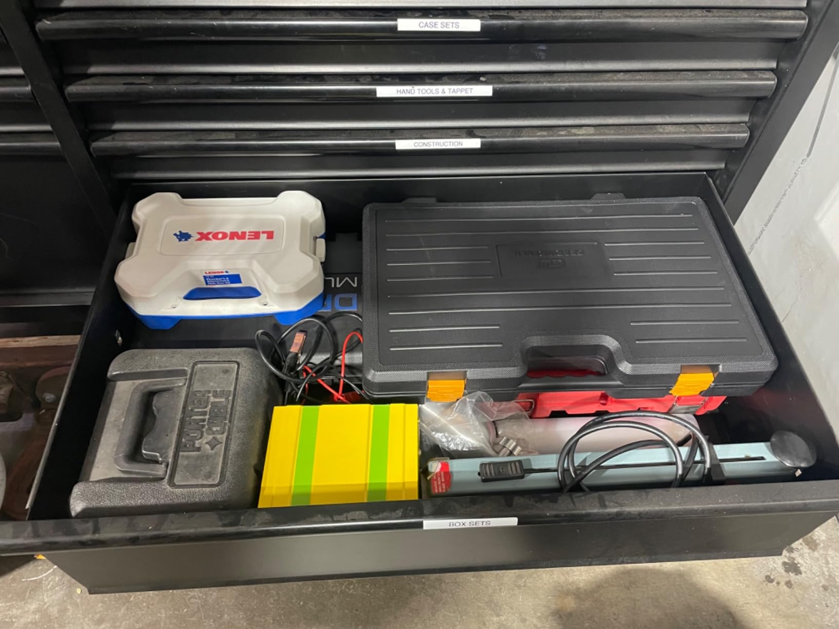 GEARWRENCH 114 Piece Ratcheting Tap and Die Set | SAE & Metric | 82812 customer photo 2