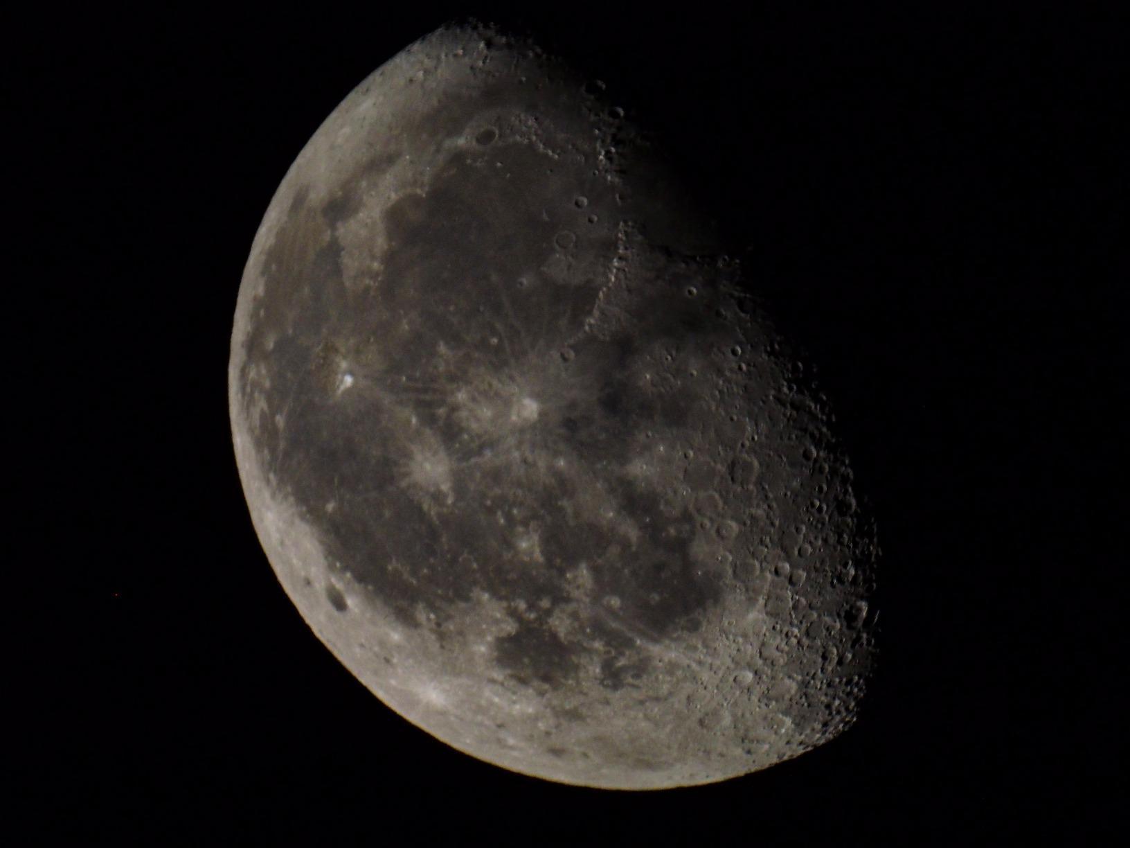 Celestron NexStar 90SLT Maksutov-Cassegrain Portable Telescope for Planets customer photo 2