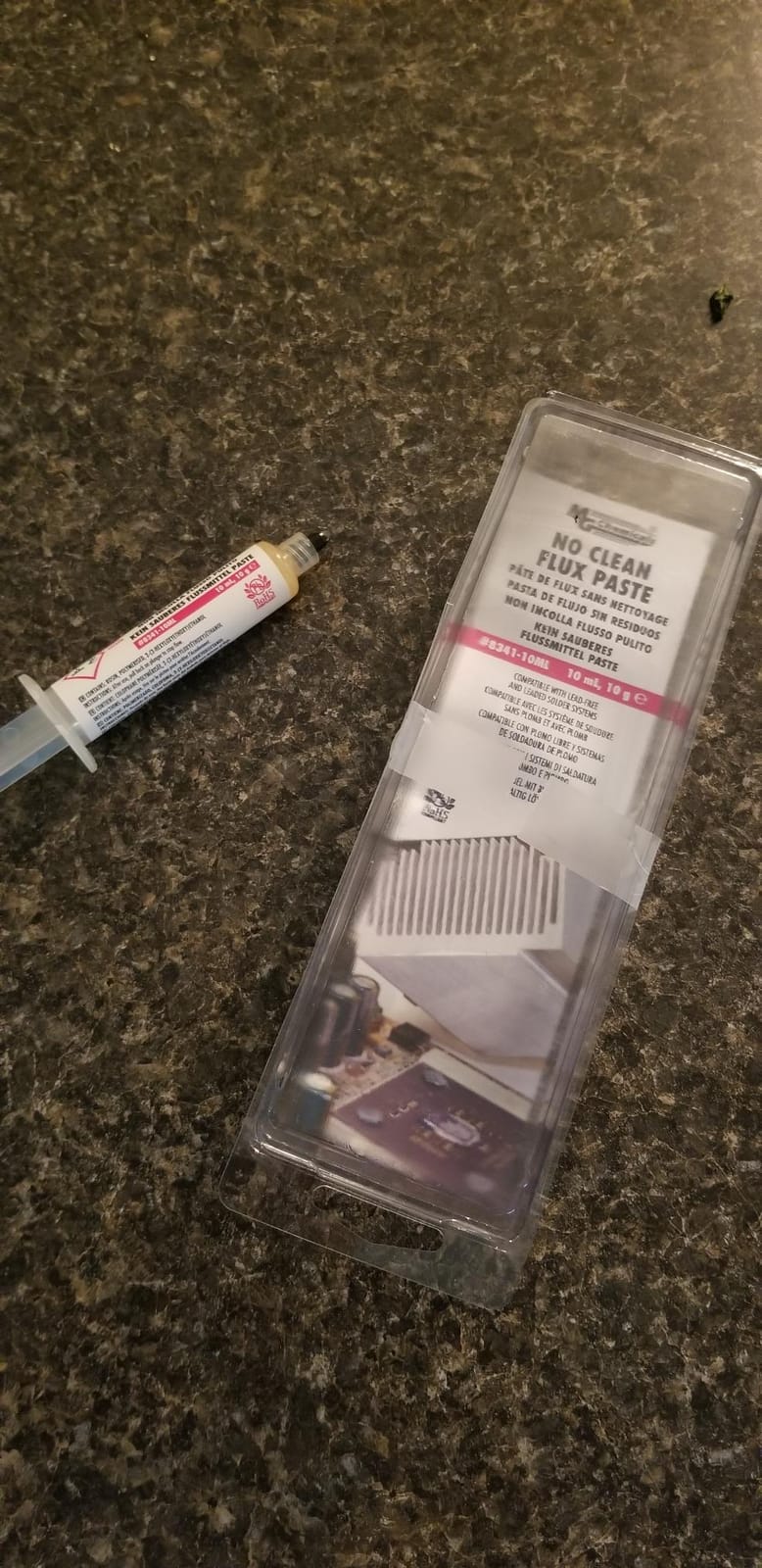 MG Chemicals - 8341-10ML 8341 No Clean Flux Paste, 10 milliliters Pneumatic Dispenser (Complete with Plunger & Dispensing Tip) customer photo 1