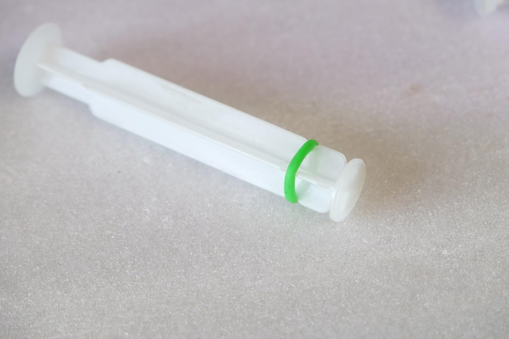 MG Chemicals - 8341-10ML 8341 No Clean Flux Paste, 10 milliliters Pneumatic Dispenser (Complete with Plunger & Dispensing Tip) customer photo 2