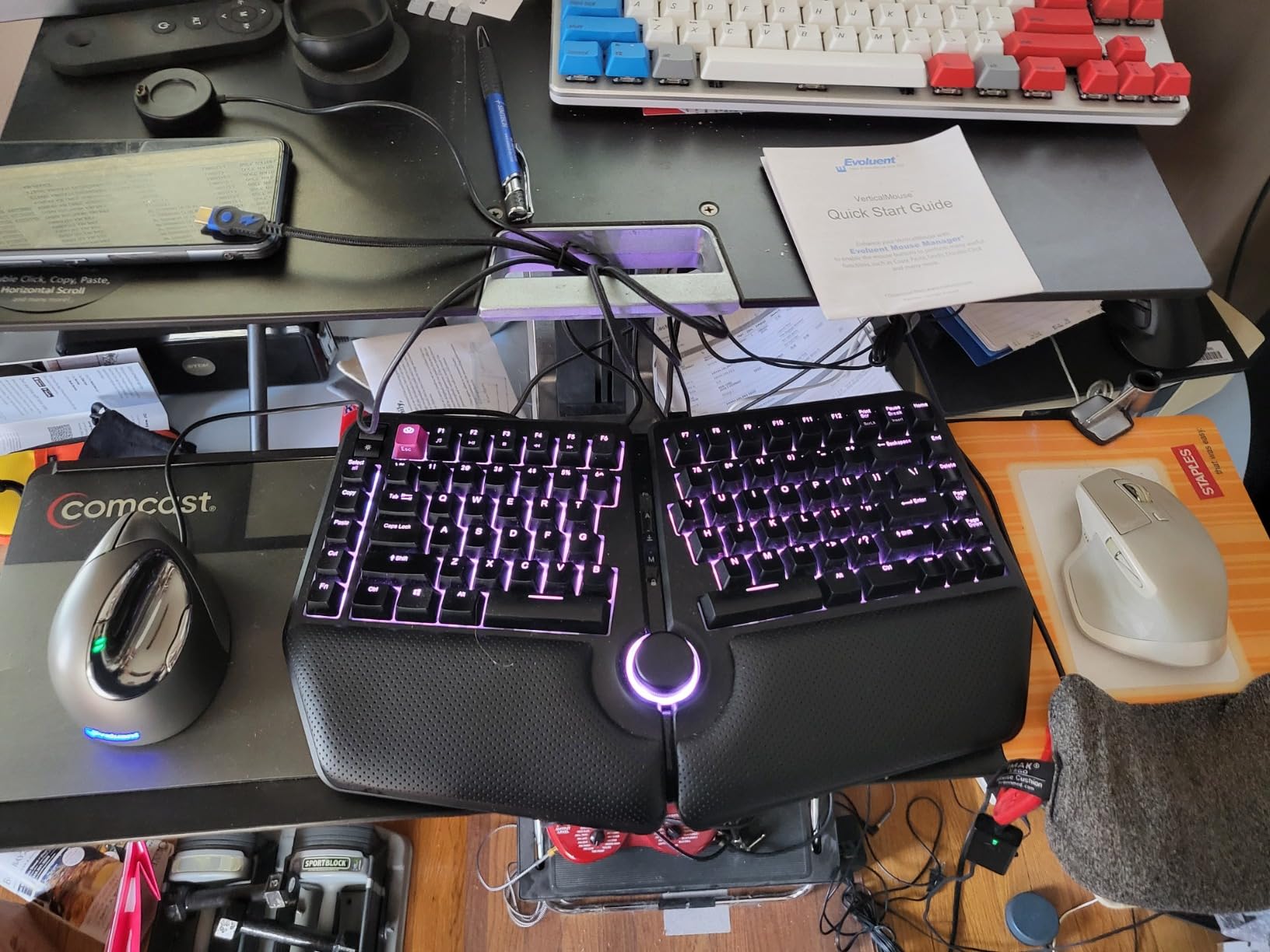 Evoluent – Inventor of The Vertical Mouse – VM4L Ergonomic Vertical Mouse Left Hand Wired USB, Sculpted for Comfort, Reduces Wrist Strain, 4 Speeds, 6 Customizable Buttons in Windows customer photo 2