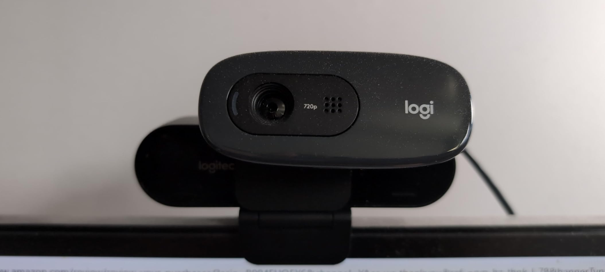 Logitech C270 720p Webcam Plug-and-Play Wide Screen Video Calling - Black customer photo 2