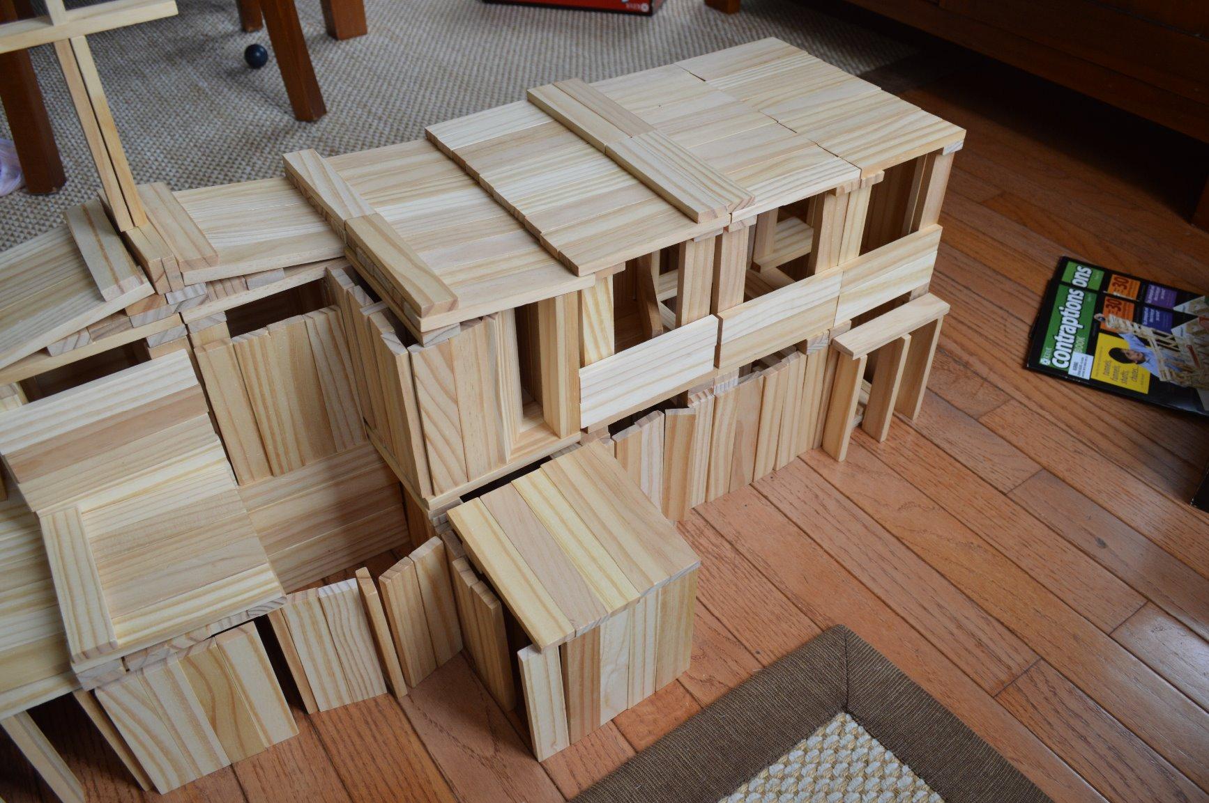 KEVA Structures 200 Wood Building Planks Set - Building Toy Includes 200 Wooden Blocks and Idea Book - Ages 5 and Up customer photo 2