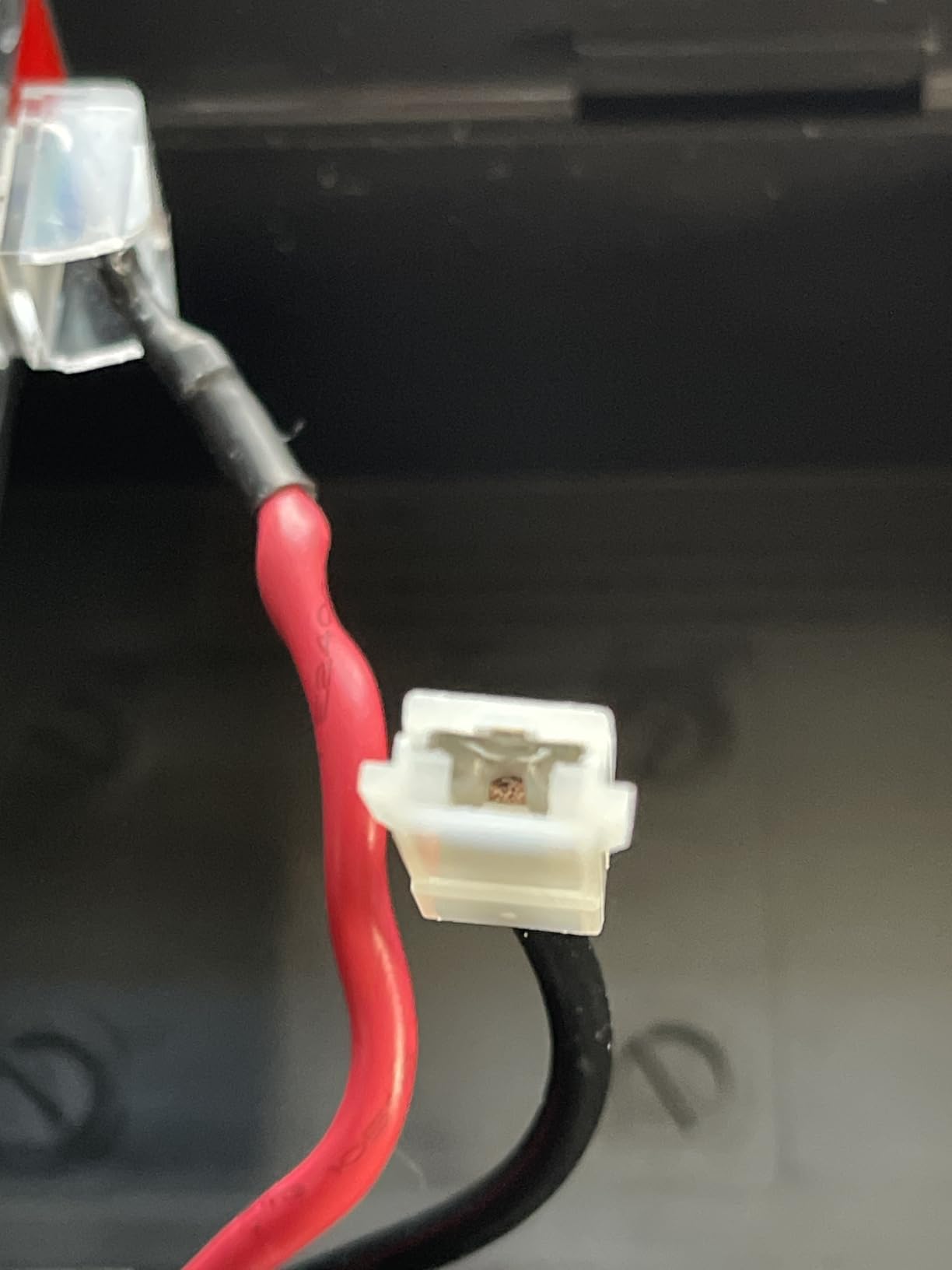 APC Battery Backup 650VA/390W Uninterruptible Power Supply for PC, BE650G1 customer photo 2