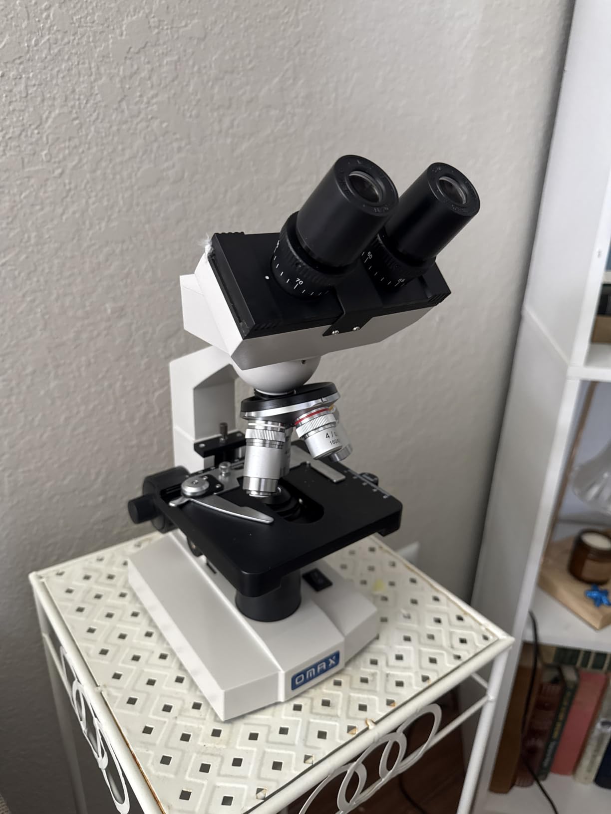 OMAX M82E Series Binocular Biological Compound Microscope 40X-2000X Magnification Lab LED with Mechanical Stage customer photo 1