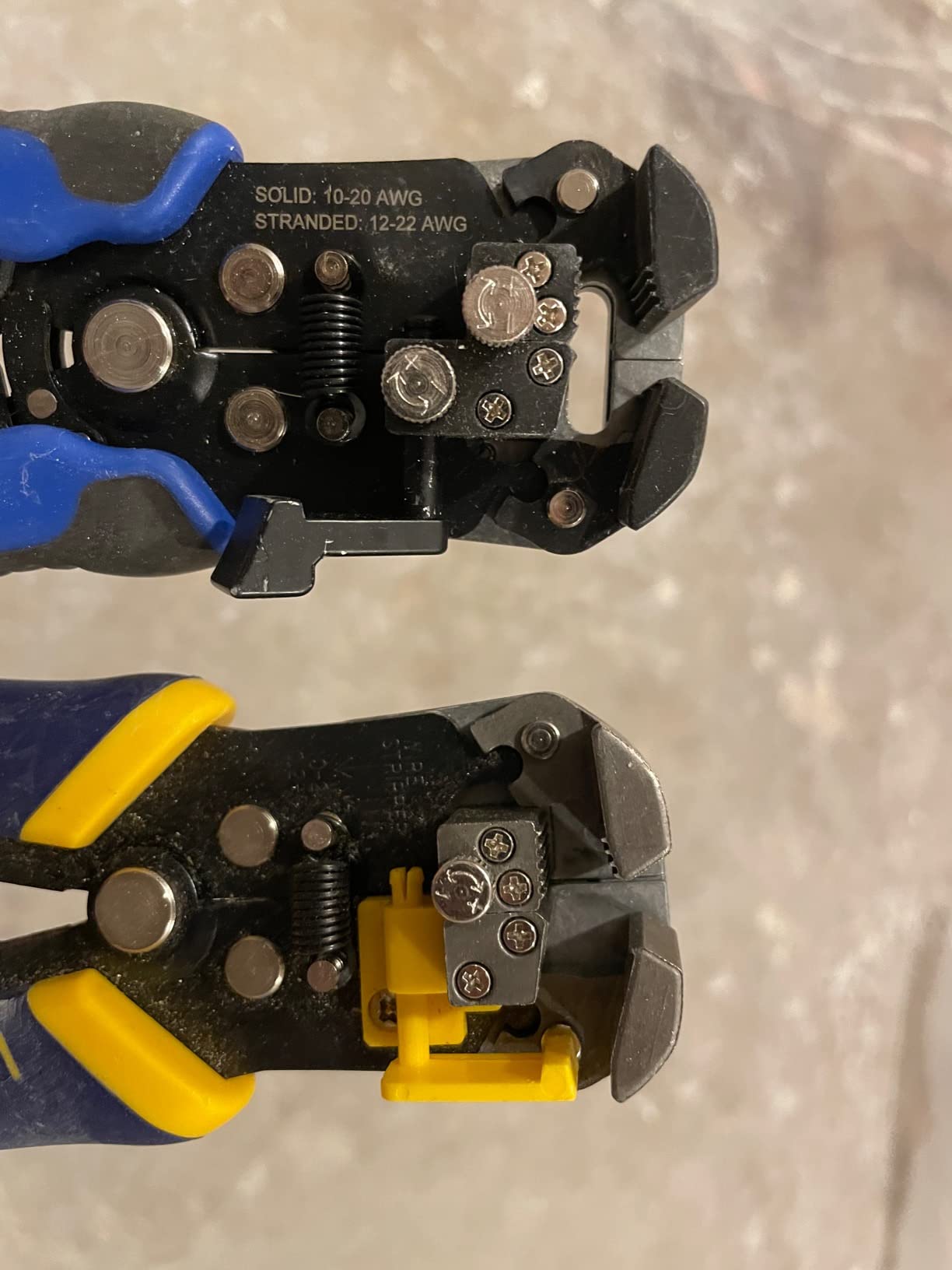 Klein Tools 11061 Self-Adjusting Stripper / Cutter, Heavy Duty, for 10-20 AWG Solid, 12-22 AWG Stranded, and Romex Wire 12/2 and 14/3 customer photo 1