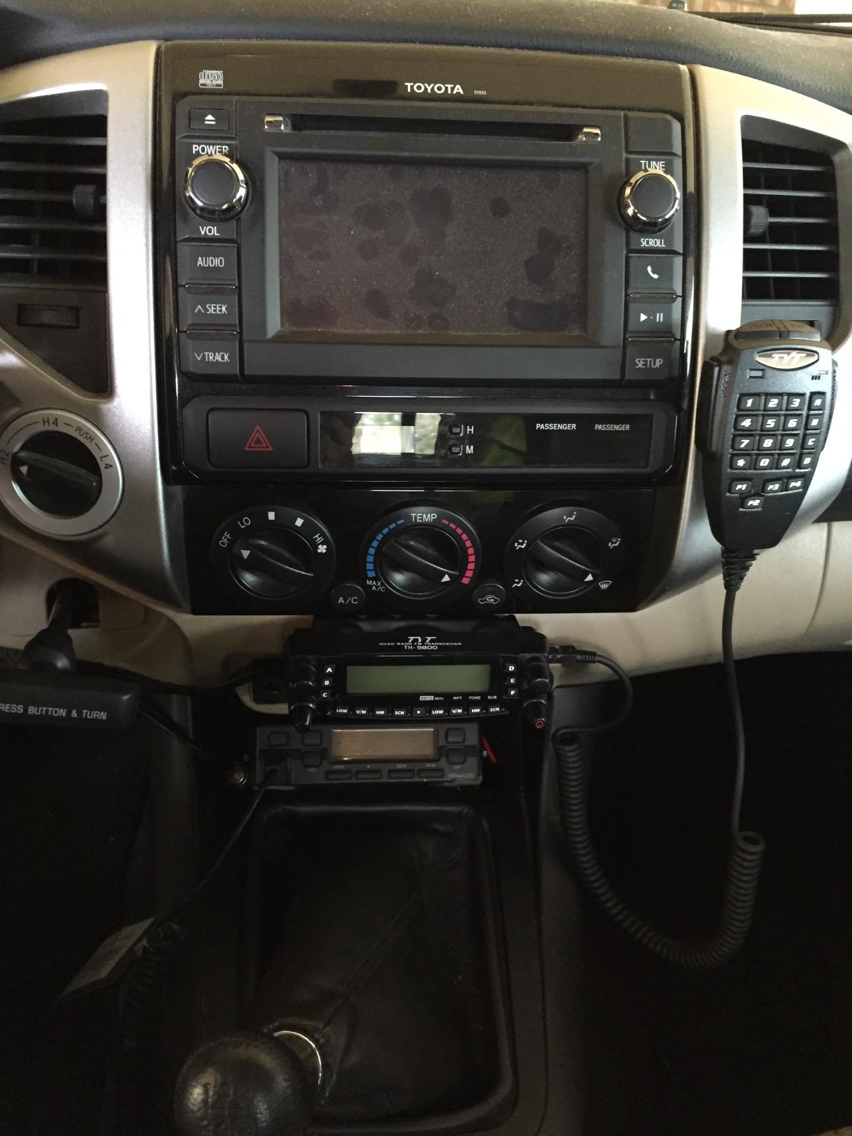TYT TH-9800 Quad Band 50W Cross-Band Mobile Car Ham Radio Black 5.5 x 1.58 x 8.35