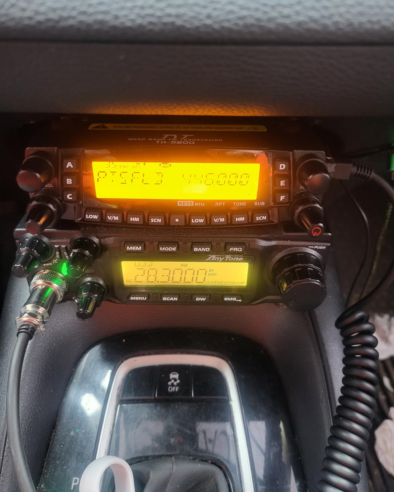 TYT TH-9800 Quad Band 50W Cross-Band Mobile Car Ham Radio Black 5.5 x 1.58 x 8.35
