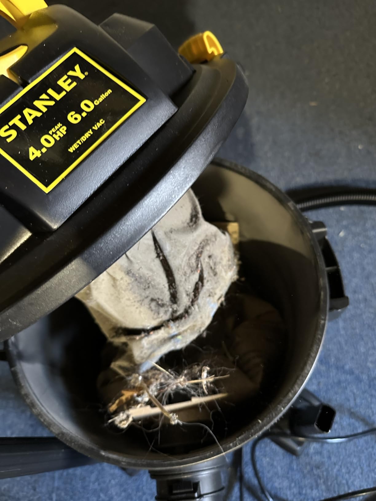 Stanley - SL18116P Wet/Dry Vacuum, 6 Gallon, 4 Horsepower Black customer photo 1