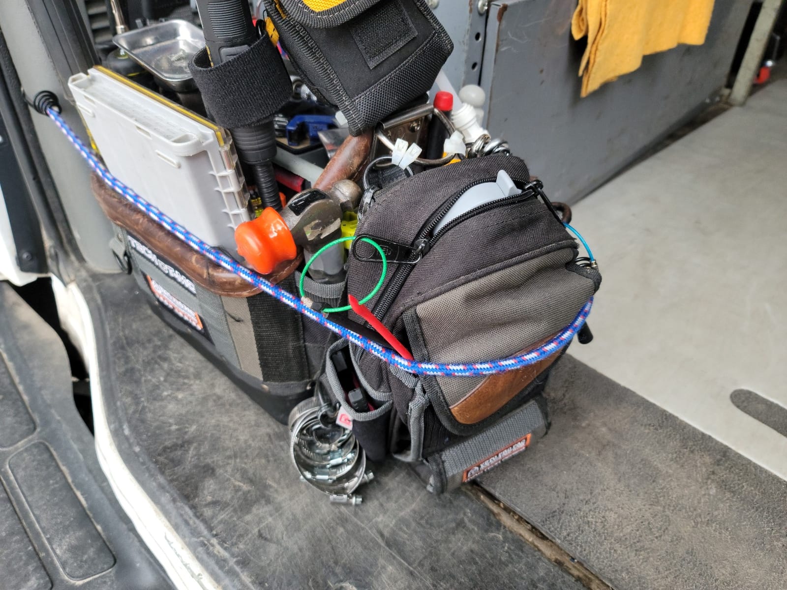 Fieldpiece - SC640 Swivel Clamp Meter with Dual Display, Inrush Current, LED Jaw Flashlight and Backlit Display - HVAC Tools customer photo 1