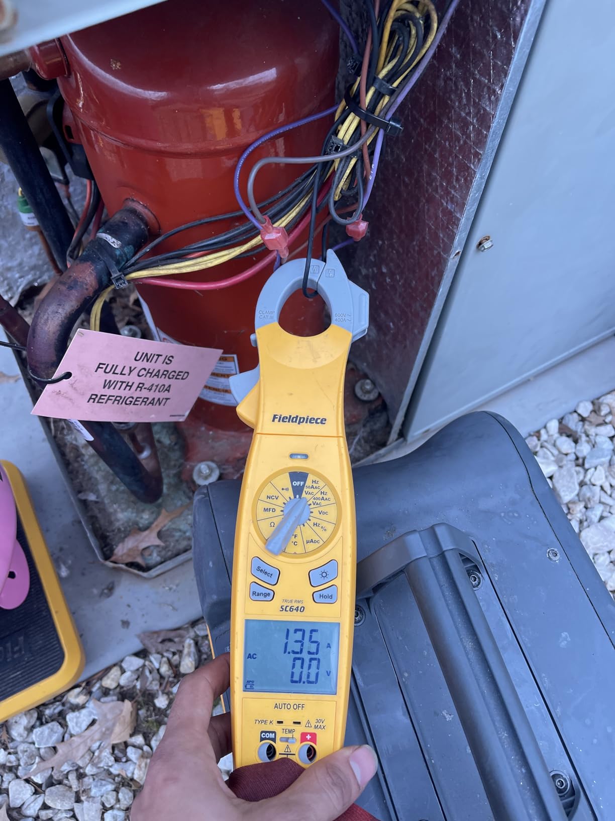 Fieldpiece - SC640 Swivel Clamp Meter with Dual Display, Inrush Current, LED Jaw Flashlight and Backlit Display - HVAC Tools customer photo 2