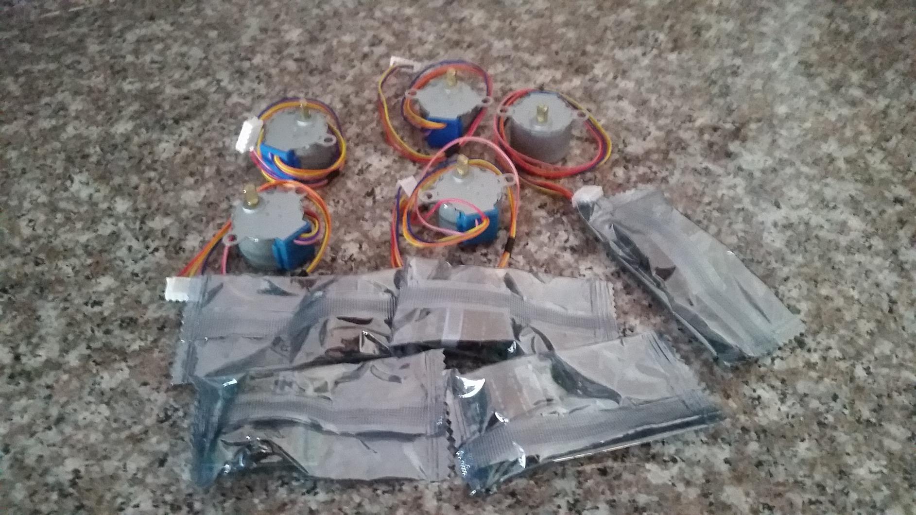 HiLetgo 5pcs ULN2003 28BYJ-48 4-Phase Stepper Motor with 5V Drive Board for Arduino PI PIC Raspberry Pi customer photo 1