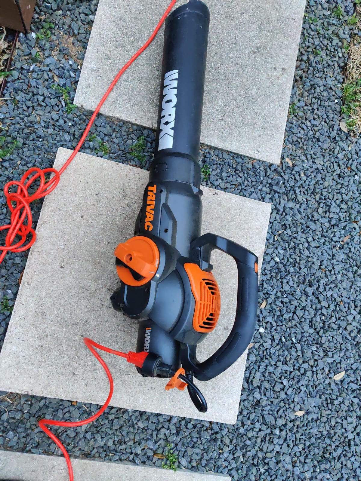 Amazon Basics 50-Foot 3-Prong Indoor/Outdoor Extension Cord, Heavy-Duty, 13 Amps, 1625 Watts, 125 VAC, Orange customer photo 1