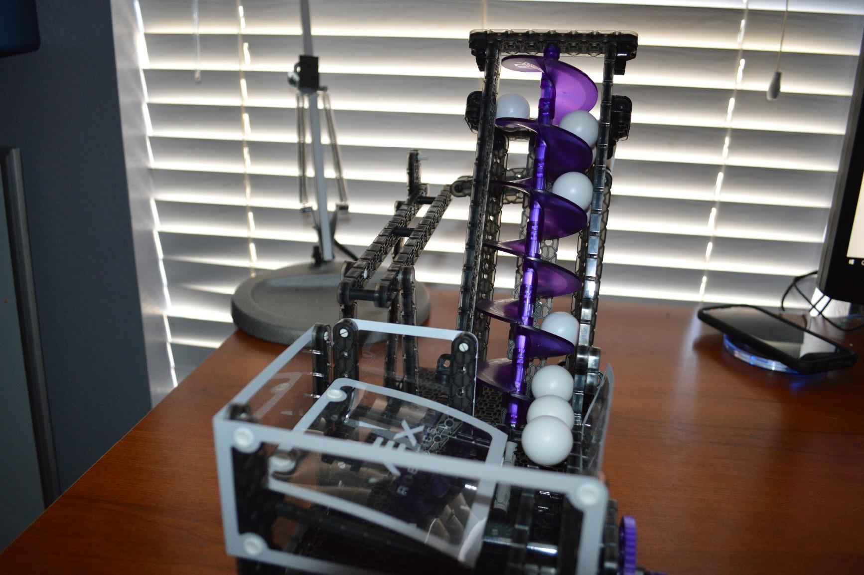 VEX Robotics Screw Lift Ball Machine by HEXBUG customer photo 1