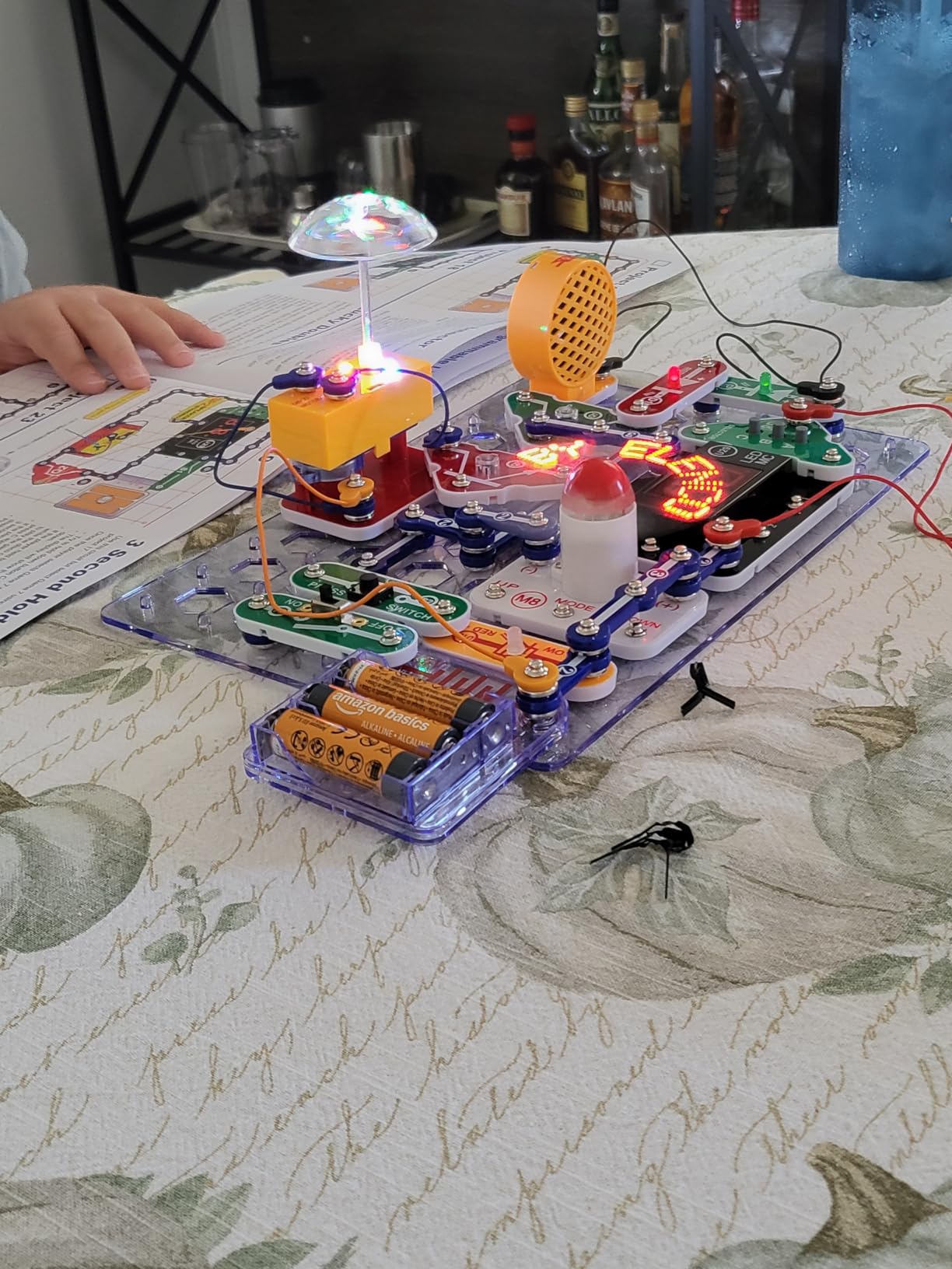 Snap Circuits “Arcade”, Electronics Exploration Kit, Stem Activities for Ages 8+, Full Color Project Manual (SCA-200) customer photo 2