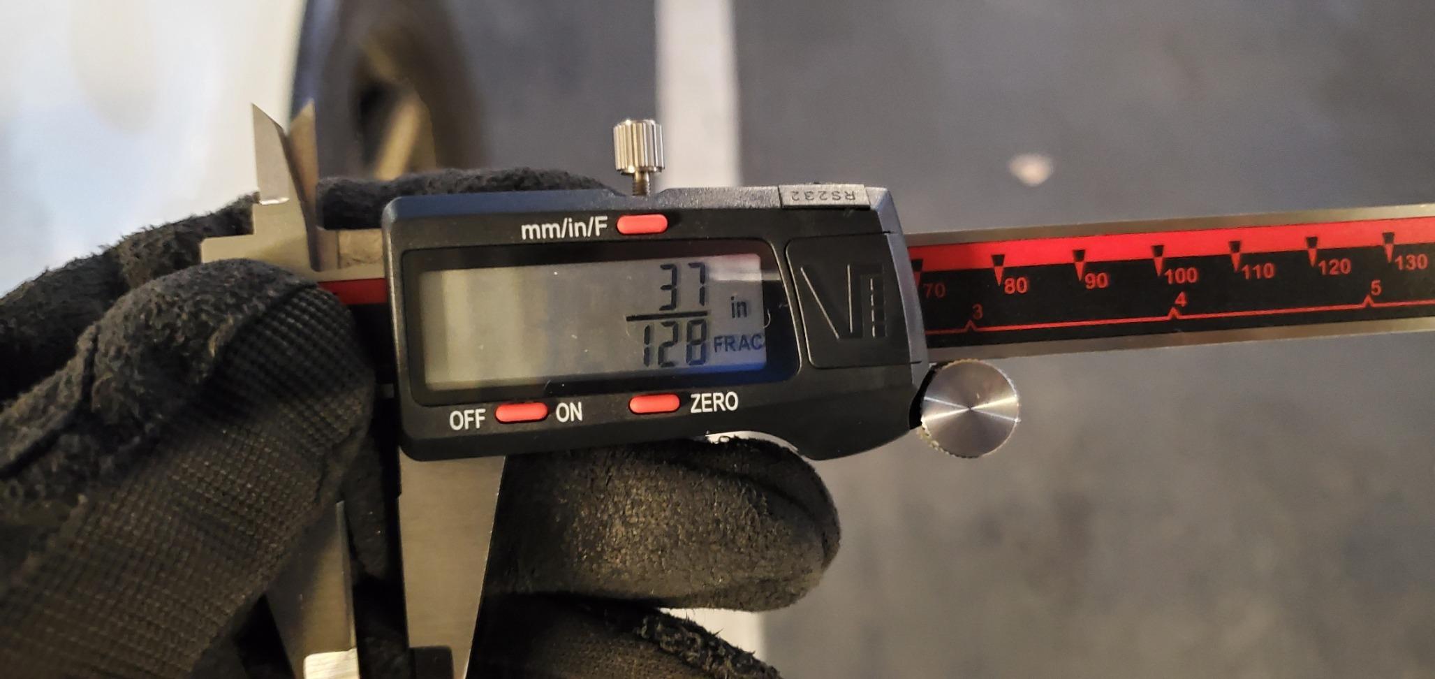 VINCA IP54 Grade Digital Caliper, DCLA-0605 6 Inch/150mm, Inch/Millimeter/Fraction Conversion, Stainless Steel, Large LCD Screen customer photo 1