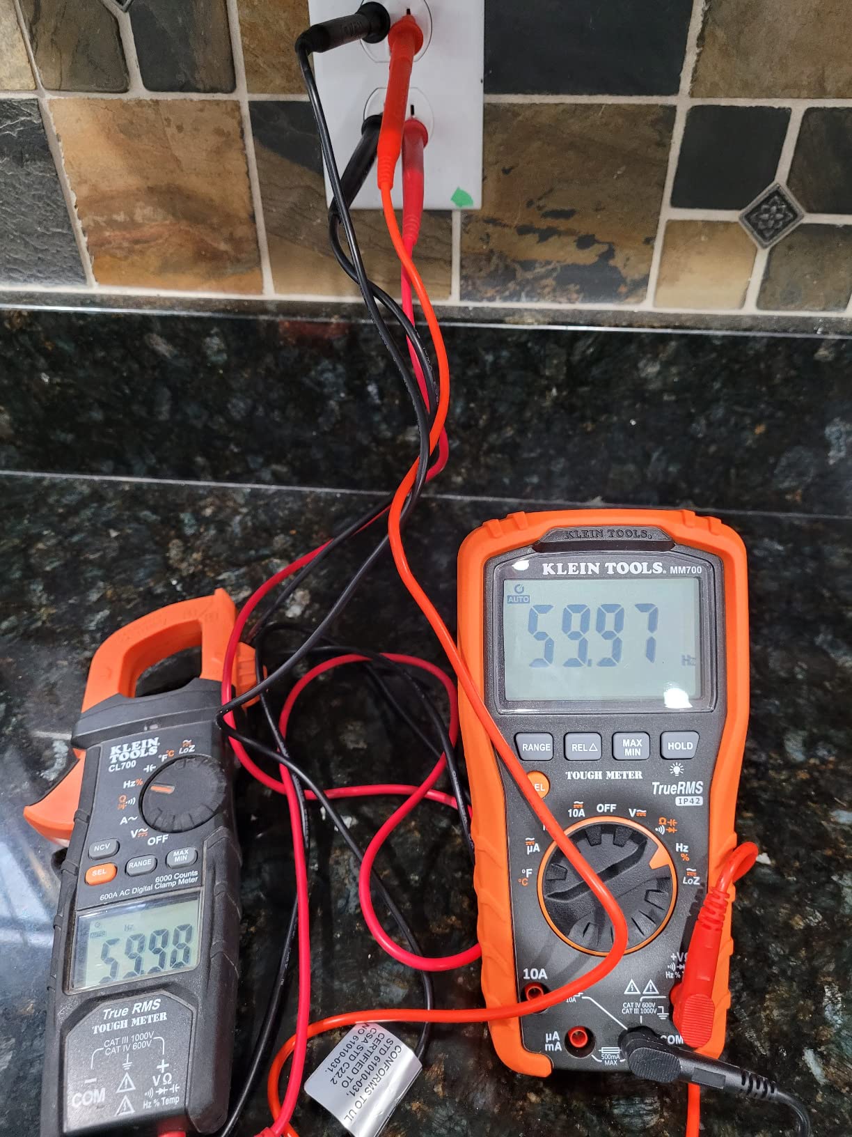 Klein Tools MM700 Multimeter, Electrical Tester is Auto Ranging, for AC/DC, LOZ, Temp, Capacitance, Resistance, Frequency, and More, 1000V customer photo 2