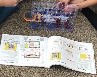 Snap Circuits 3D Illumination Electronics Exploration Kit | Over 150 STEM Projects | Full Color Project Manual | 50 Parts | STEM Educational Toys for Kids 8+ customer photo 1