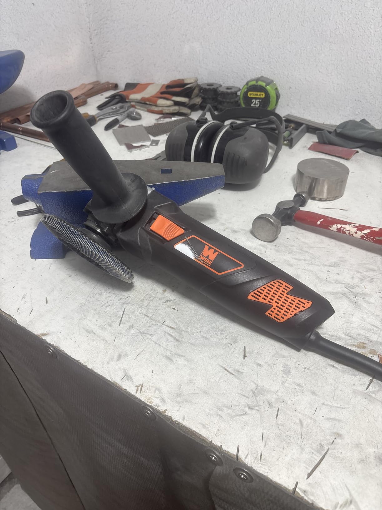 WEN 7-Amp Angle Grinder with 4-1/2-Inch Wheel and Reversible Handle (944) customer photo 2