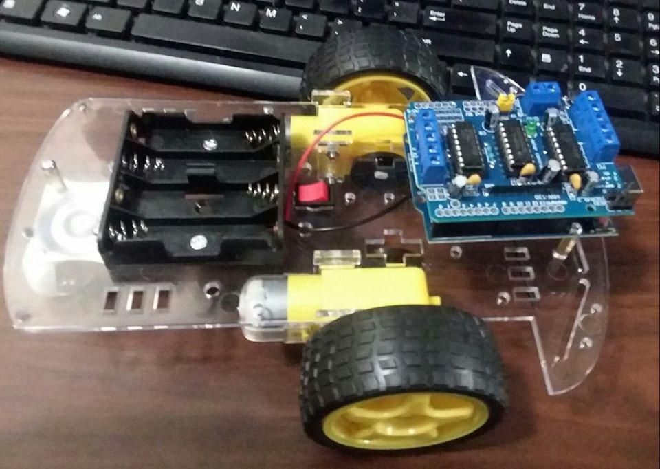 Emo Smart Robot Car Chassis Kit with Motors, Speed Encoder and Battery Box for DIY customer photo 1