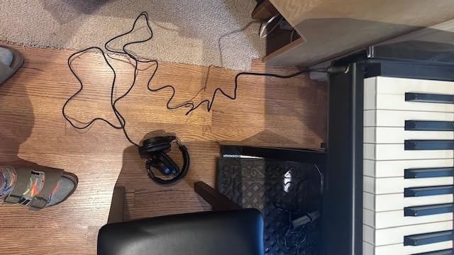 Yamaha HPH-MT5 Monitor Headphones, White, (HPH-MT5W) customer photo 2