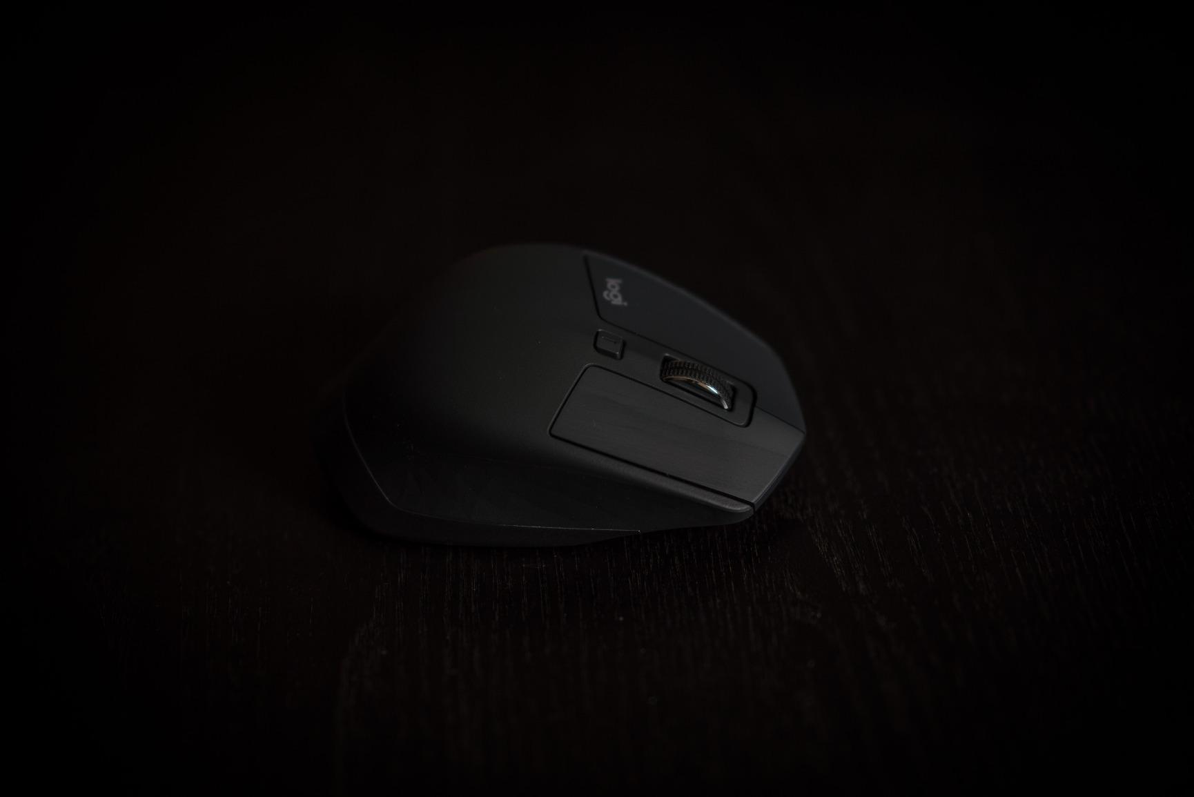 Logitech MX Master 2S Bluetooth Edition Wireless Mouse, Multi-Surface, Hyper-Fast Scrolling, Ergonomic, Rechargeable, Connects Up to 3 Mac/PC Computers,Color-Graphite. customer photo 1