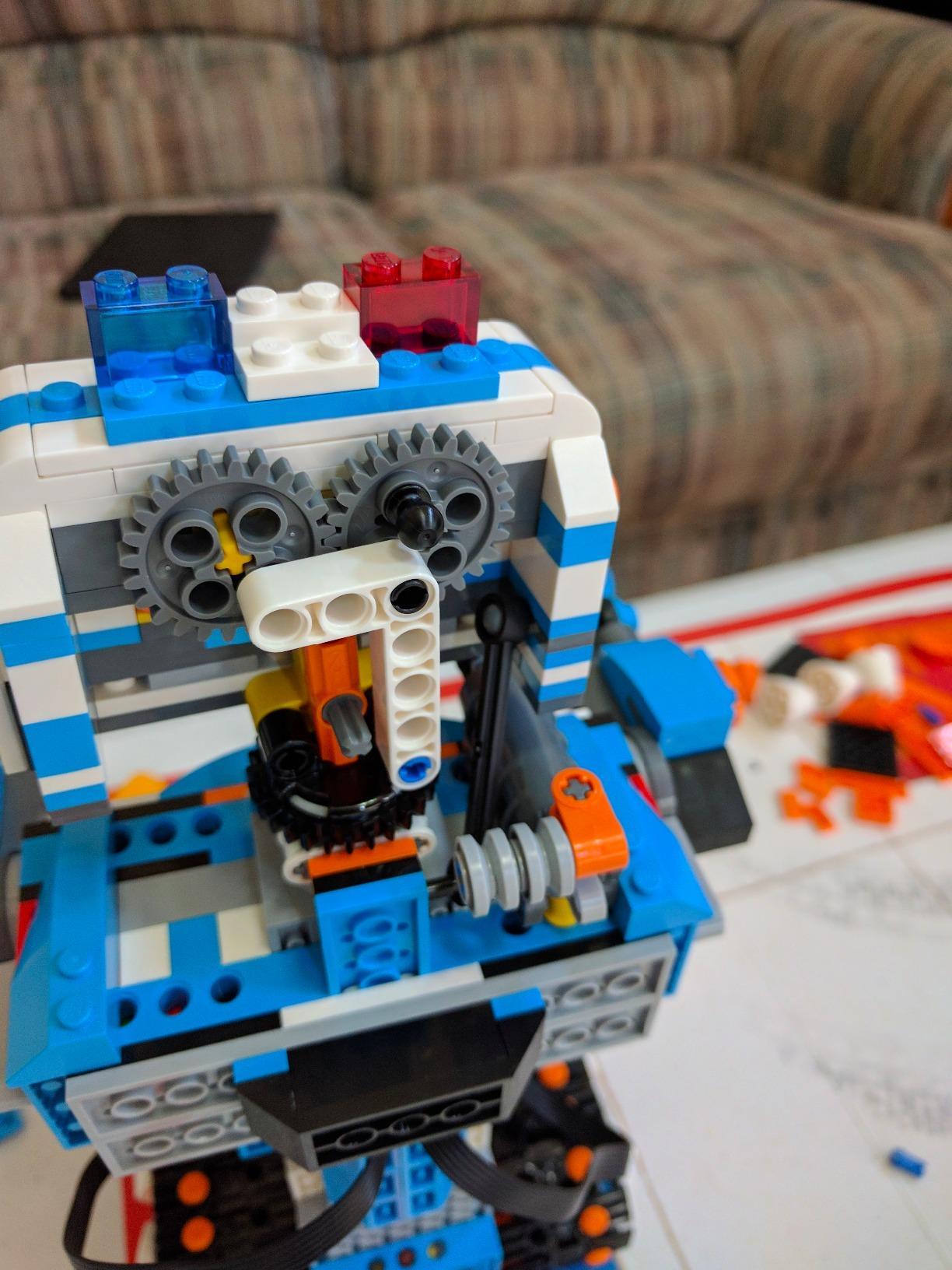 LEGO Boost Creative Toolbox 17101 Fun Robot Building Set and Educational Coding Kit for Kids, Award-Winning STEM Learning Toy (847 Pieces) customer photo 1