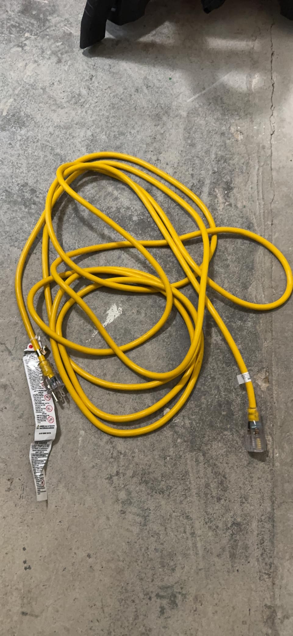 Iron Forge Cable 12 Gauge Heavy Duty Extension Cord, 10 Ft - Yellow SJTW customer photo 1