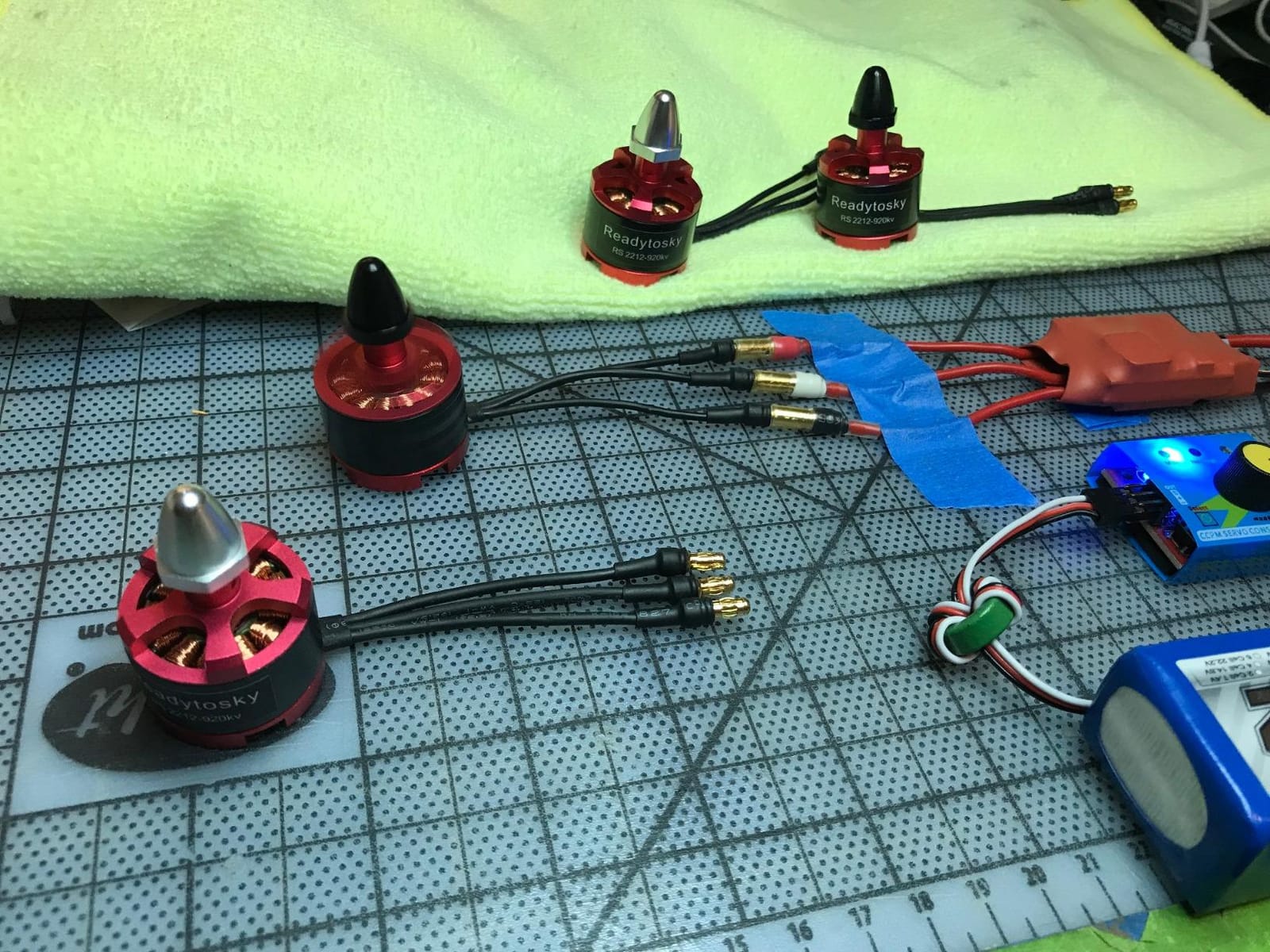 Readytosky 2212 920KV Brushless Motors CW CCW for F330 F450 F550 S500 S550 X525 DJI Phantom Quadcopter(4PCS) customer photo 2