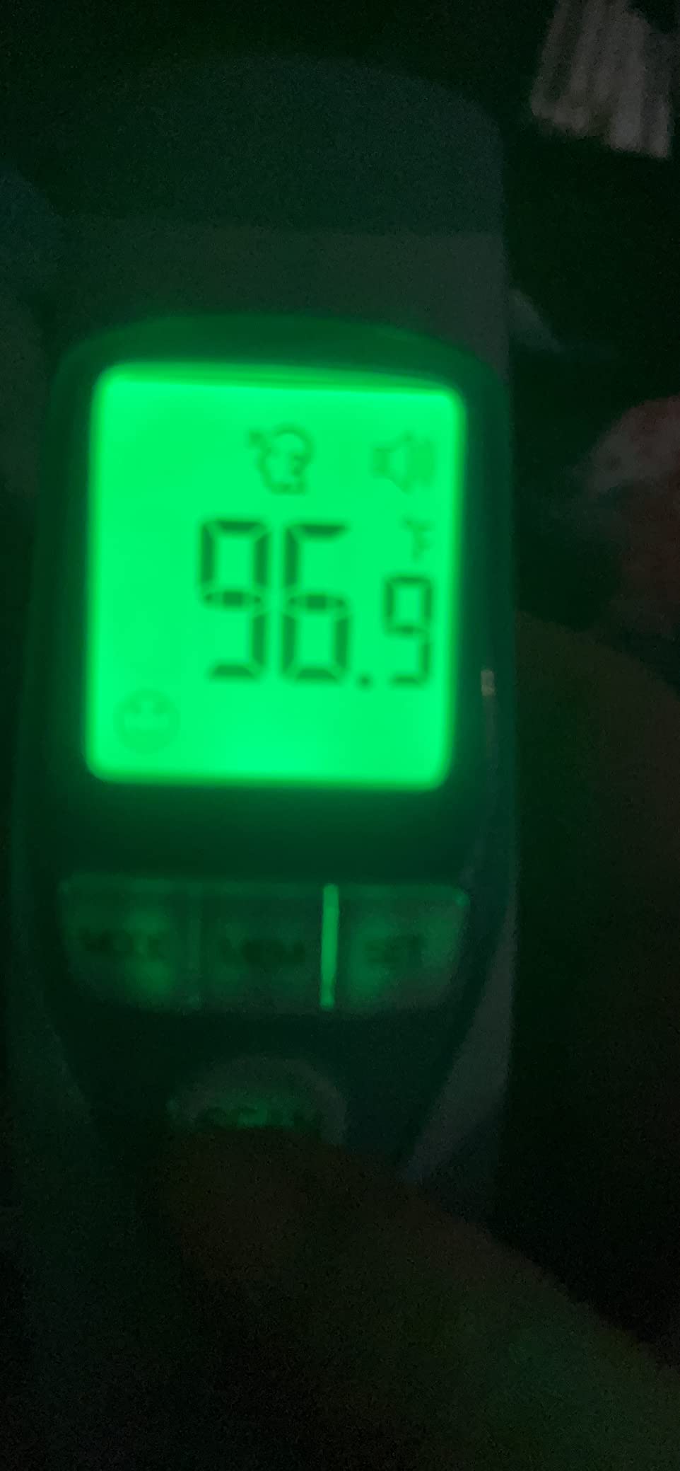 Medical Grade No-Touch Forehead Thermometer customer photo 1