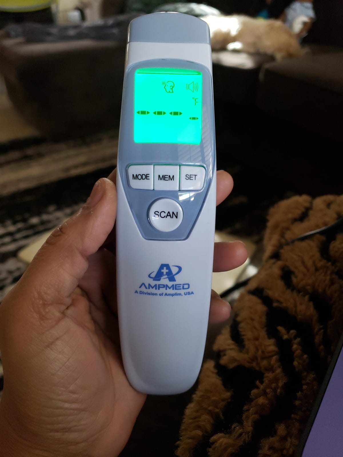 Medical Grade No-Touch Forehead Thermometer customer photo 2