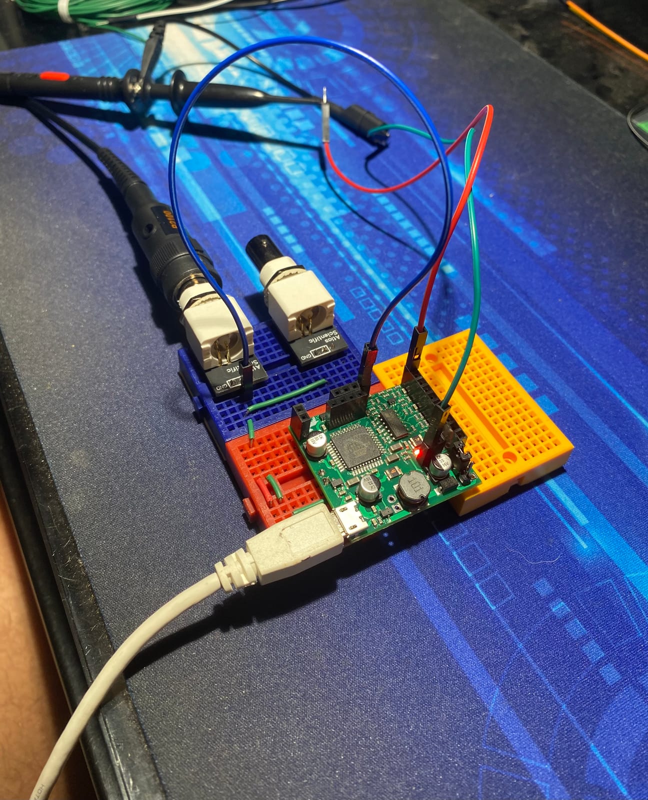 EspoTek Labrador: Easy-to-Use, Open-Source, All-in-One USB Oscilloscope, Signal Generator, Power Supply, Logic Analyzer, Multimeter for Windows, Mac, Linux, Android, Raspberry Pi customer photo 2