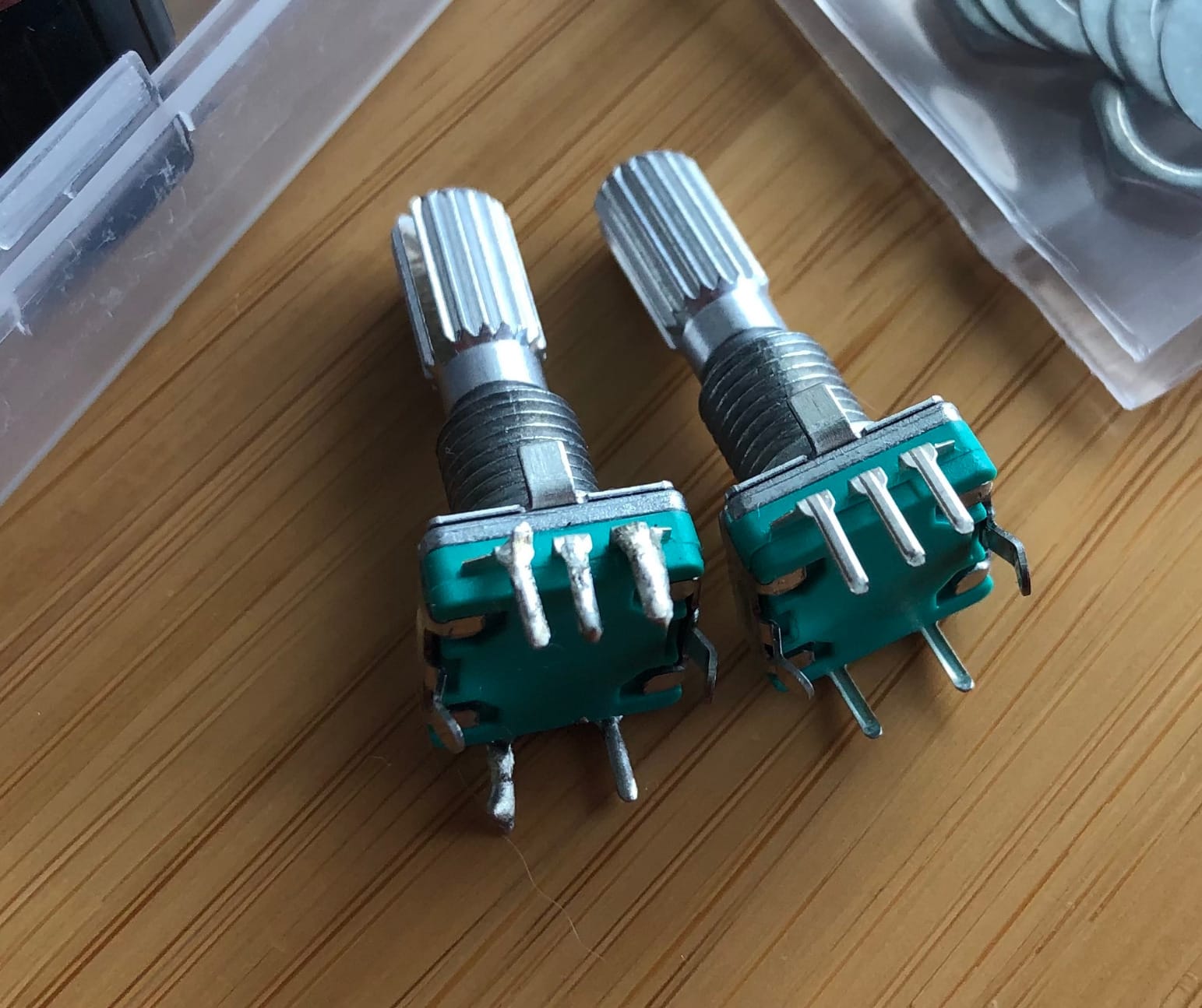 5Pcs 360 Degree Rotary Encoder Code Switch Digital Potentiometer with Push Button 5 Pins and Knob Cap for Arduino (Pack of 5) CYT1100 customer photo 1
