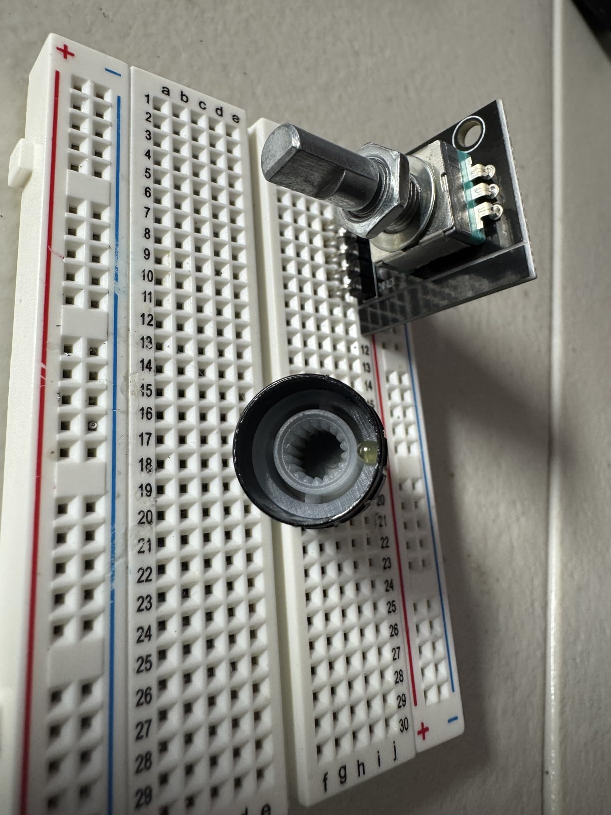 Taiss / 5Pcs KY-040 Rotary Encoder Module with 15×16.5 mm with Knobs Cap customer photo 2
