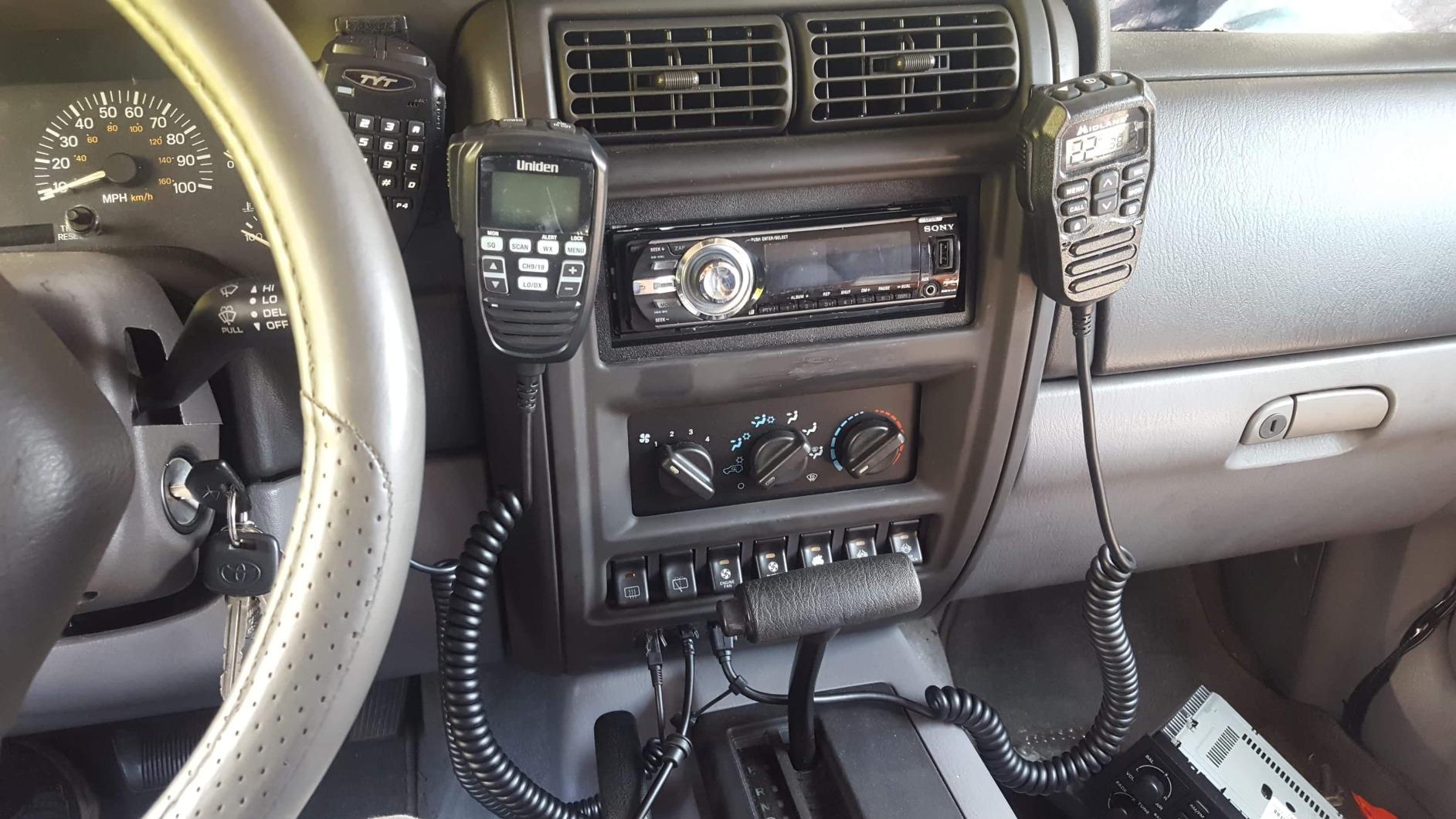 Midland MXT275 15W MicroMobile GMRS Two-Way Radio customer photo 2