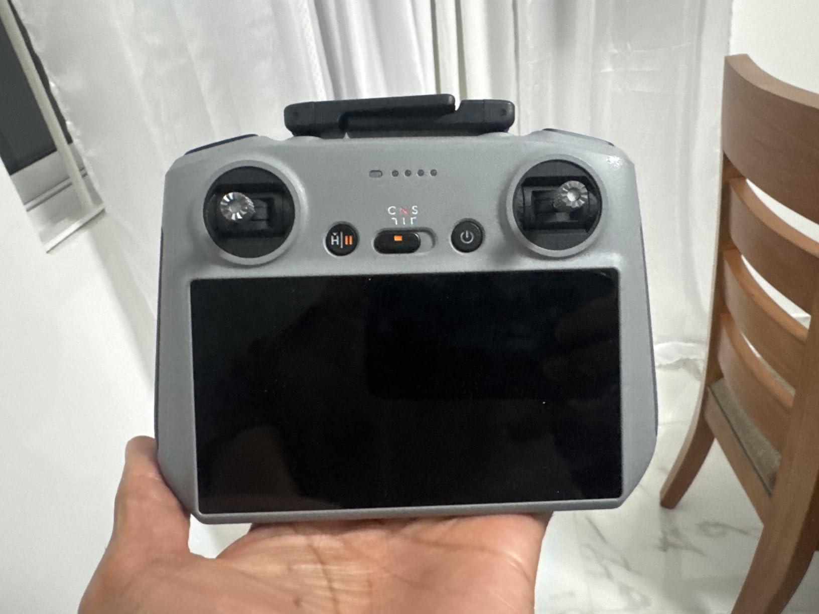 DJI RC 2, Remote Controller with Next-Gen Processor, 20km O4 Transmission, 5.5-inch FHD Screen, 2T4R Antennas, Smart Controller for Drones, Light and Compact customer photo 1