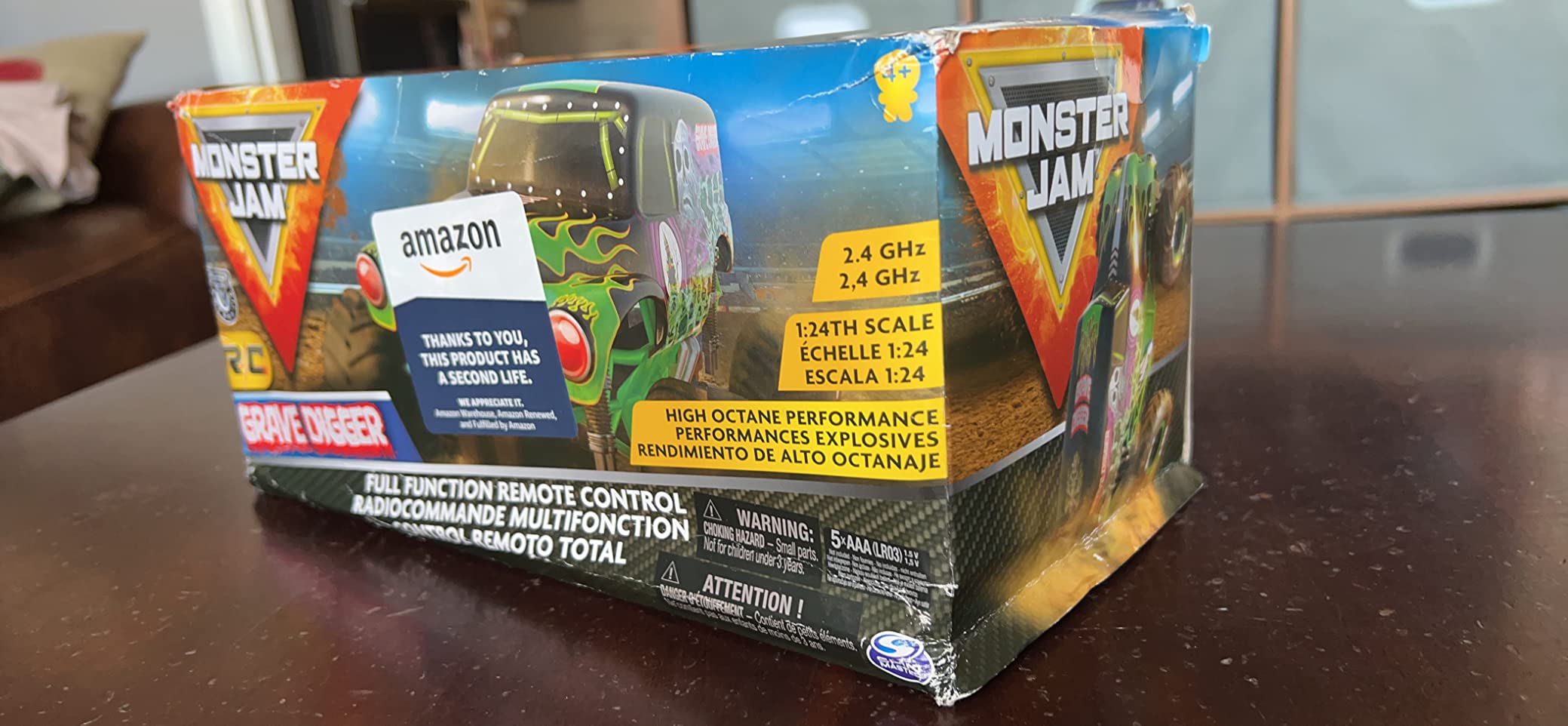 Monster Jam Official Grave Digger Remote Control Monster Truck, 1:24 Scale, 2.4 GHz, for Ages 4 and Up customer photo 1