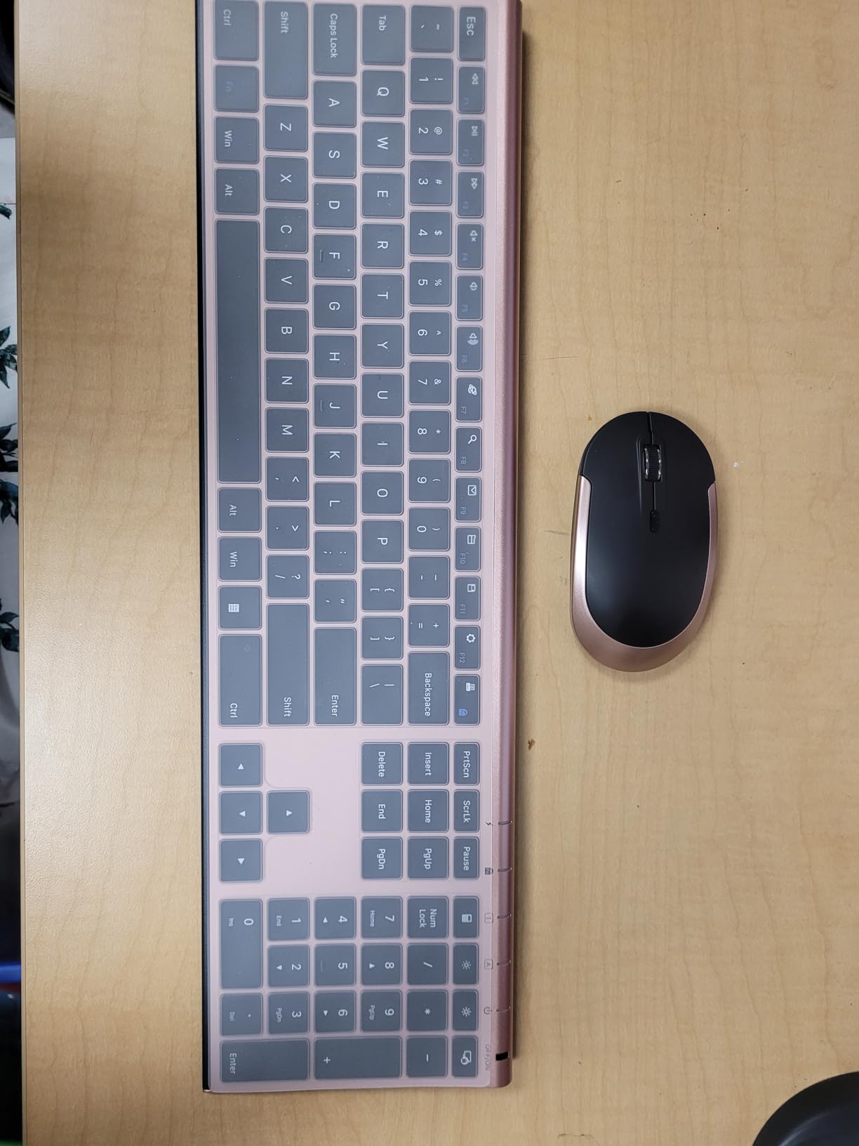 Vssoplor Wireless Keyboard and Mouse, Rechargeable Ultra Slim, Dark Gray customer photo 1