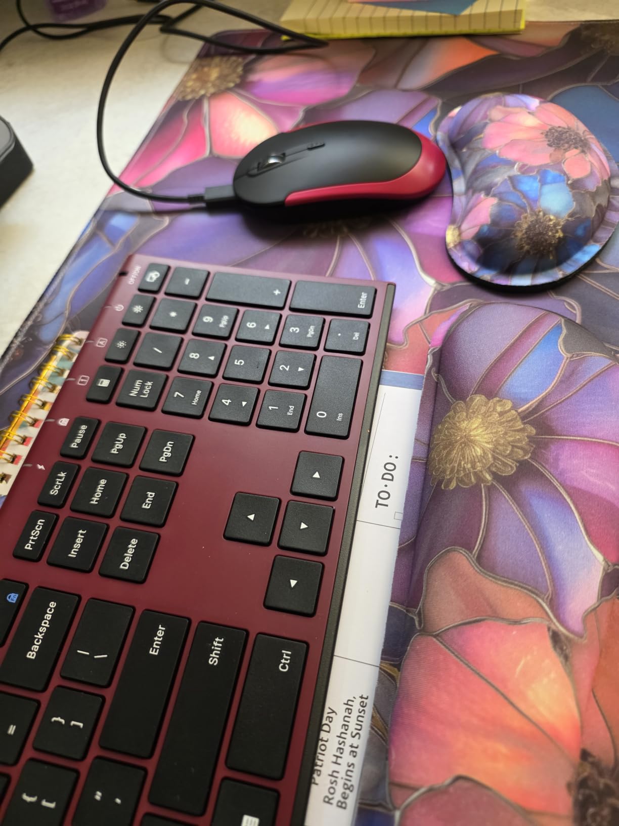 Vssoplor Wireless Keyboard and Mouse, Rechargeable Ultra Slim, Dark Gray customer photo 2