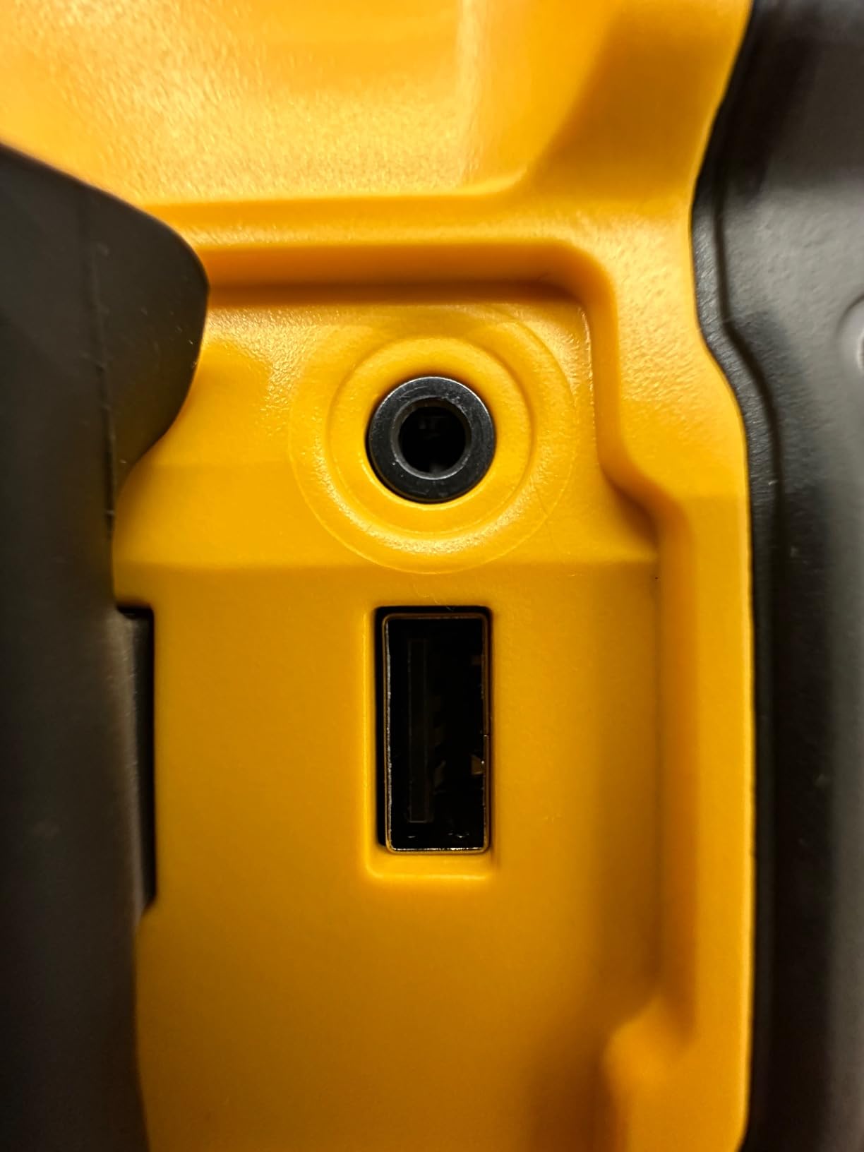 DEWALT 20V MAX Bluetooth Speaker, 100 ft Range, Durable for Jobsites, Phone Holder Included, Lasts 8-10 Hours with Single Charge (DCR010), Black Yellow customer photo 2