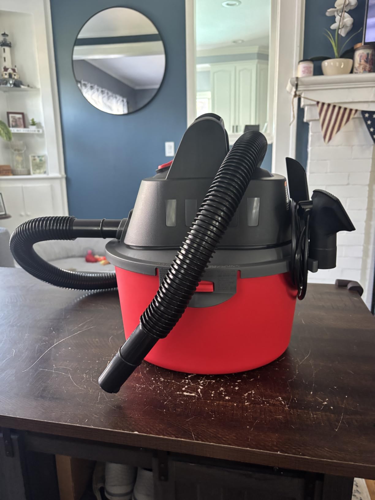 CRAFTSMAN CMXEVBE17250 2.5 Gallon 2.5 Peak HP Wet Dry Shop Vacuum customer photo 1
